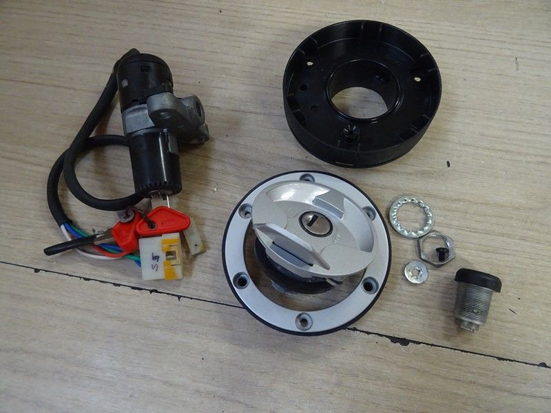 Kit serrure Derbi 50 GPR 1997/2008 (86150R)