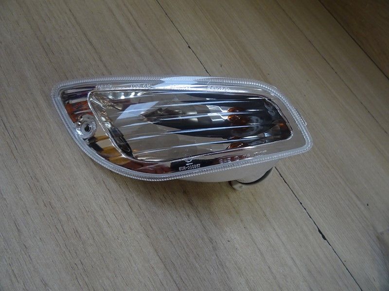 Clignotant gauche Piaggio Vespa LT LX LXV 2006/2013 (58174R)