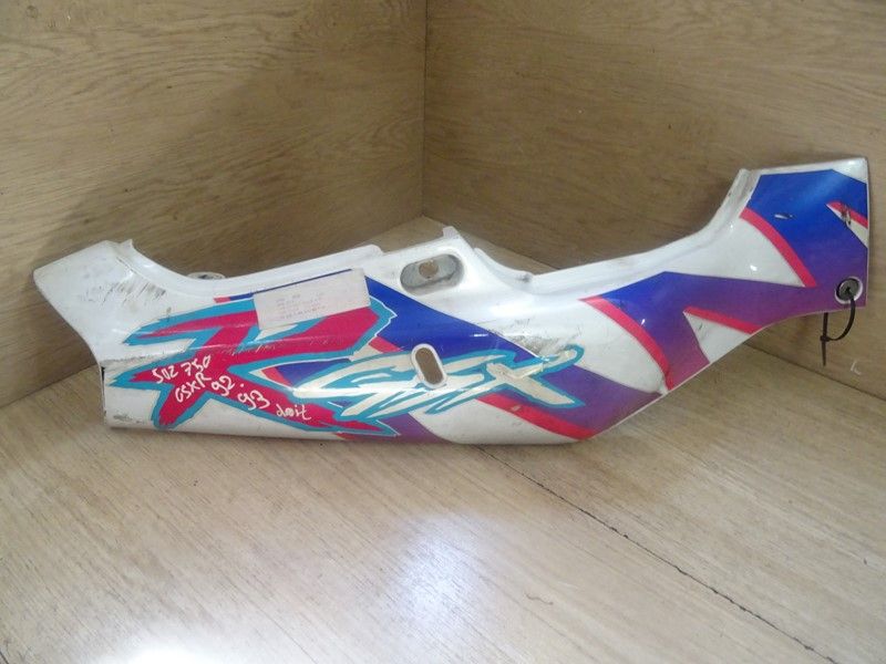 Coque arrière droite Suzuki 750 GSXR type GR7BD 1992/1995 (47111-17E)