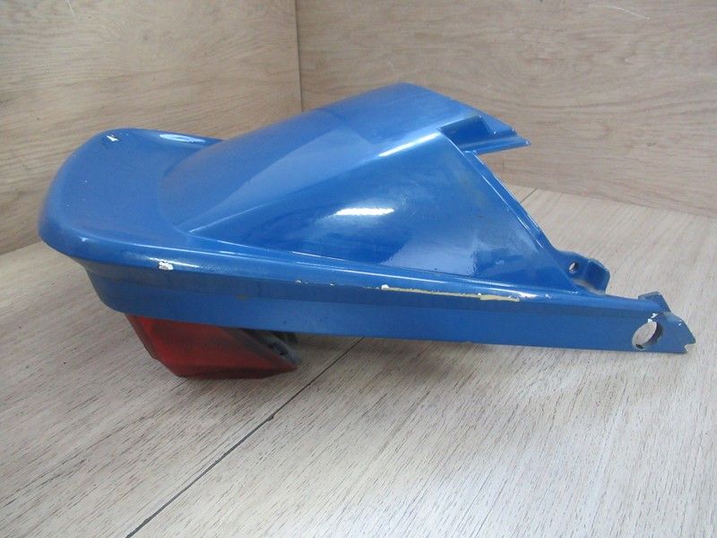 Coque et feu arrière Yamaha 1100 FJ 1984-1985