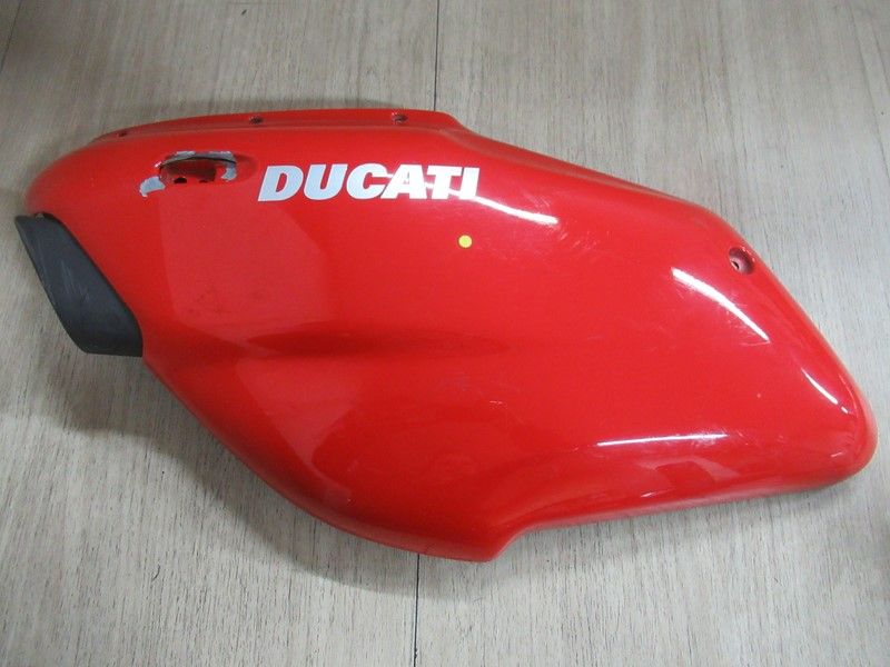 Demi flanc gauche Ducati 900 SS IE 1998-2002
