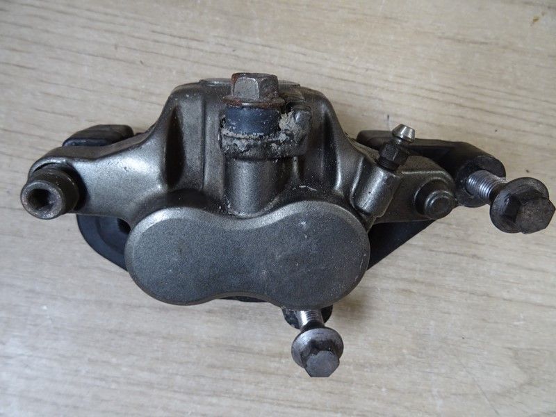 Etrier de frein avant droit Yamaha 600 XJN et 600 XJS type 4BR,4LX et RJ016 1991/2002