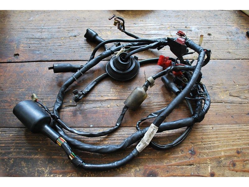 Faisceau principal Honda 750 VFR 1986-87 (RC24) (32100-ML7-6603)