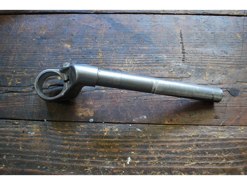 Guidon droit Honda 750 VFR 1986-87 (RC24)