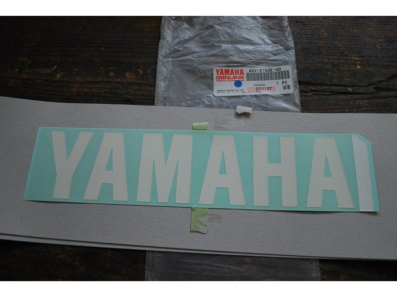 Sticker de sabot Yamaha YZF R1 et R6 1999-2000 (4XV-2153E-00)