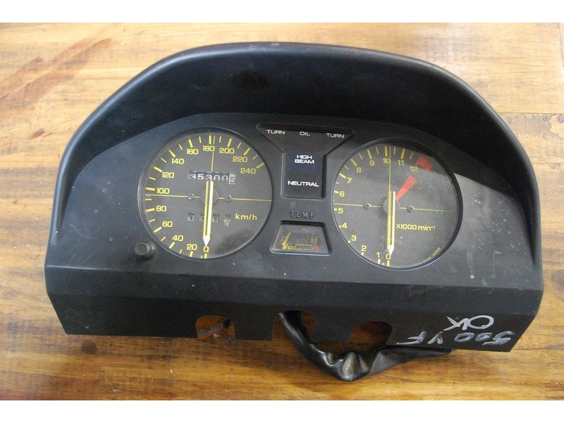 Tableau de bord complet Honda VF 500 F2 (PC12) 1984/1987 (35300 km)