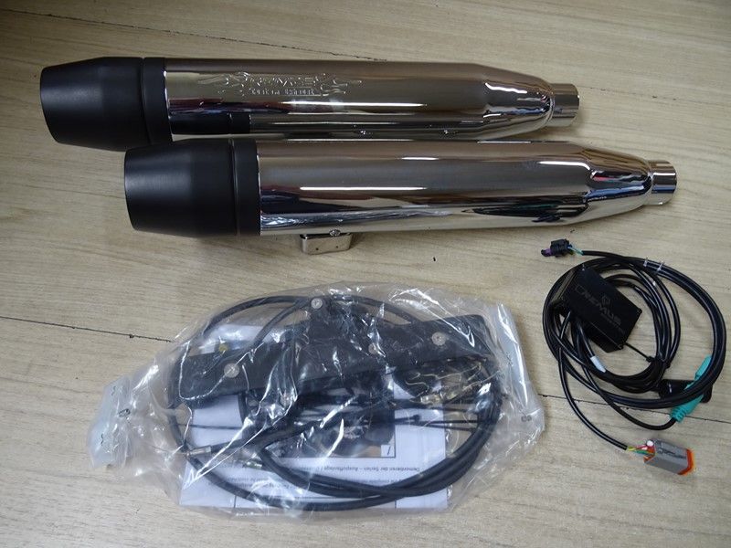 Silencieux homologués haut et bas REMUS Custom HARLEY DAVIDSON SOFTAIL 2011/- (007152290211)