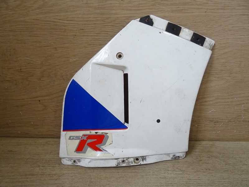 Flanc carénage droit Suzuki 80 RG 1985/1991 (94431-36A0)