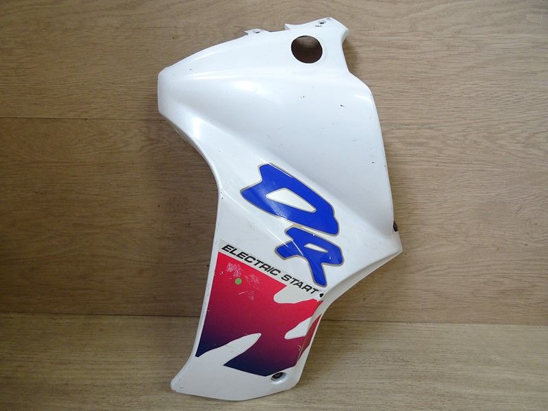 Flanc gauche Suzuki 650 DRSE type SP43A 1991/1995 (12D-L)