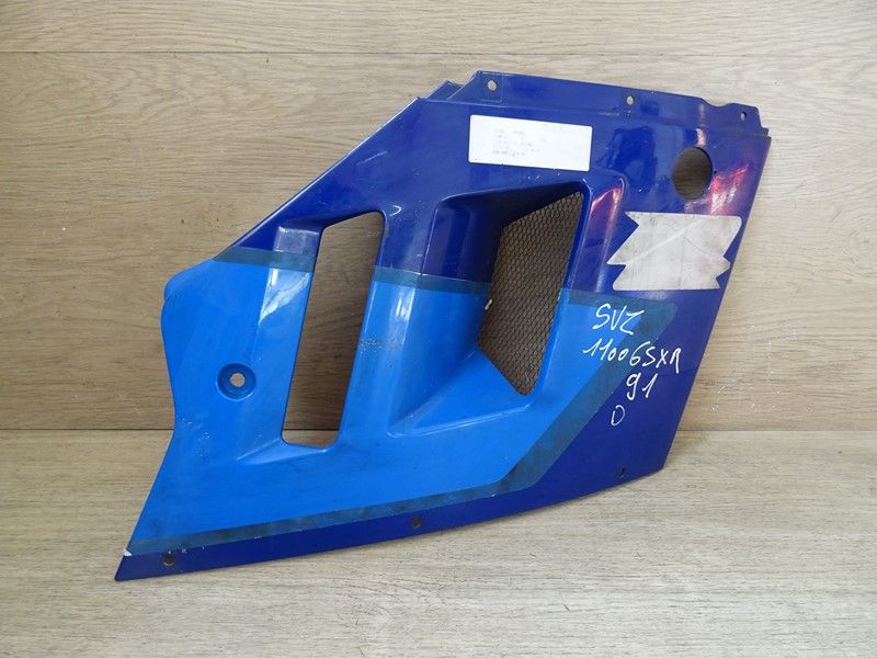 Flanc supérieur droit Suzuki 1100 GSXR type GV73D 1991/1992 (94431-40C0)