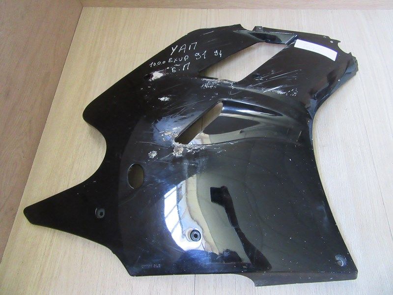 Flanc droit  Yamaha 1000 FZR (3LF) 1991-1994