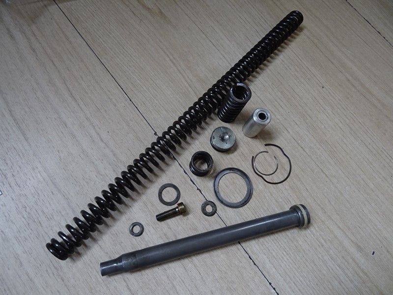 Pièces internes de bras de fourche droit ou gauche Suzuki GS 650 E 1981/1983
