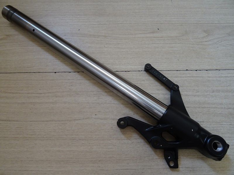 Tube de fourche droit Triumph 660 Trident 2021/-