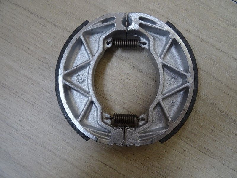 Jeu de machoires de frein arrière Piaggio Fly 2006/2016 (56294R)
