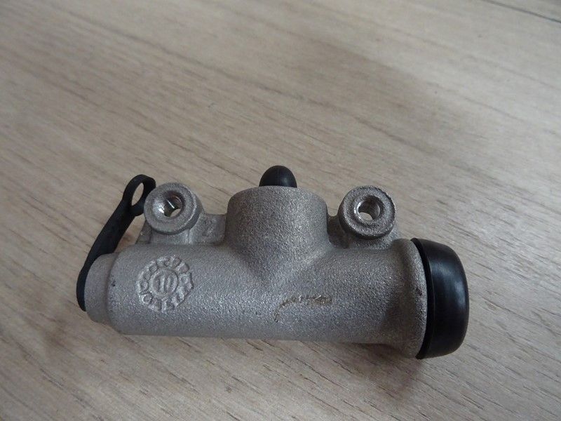 Maitre cylindre de frein arrière Gilera SMT RCR 50 2006/2010 (00H01106181)
