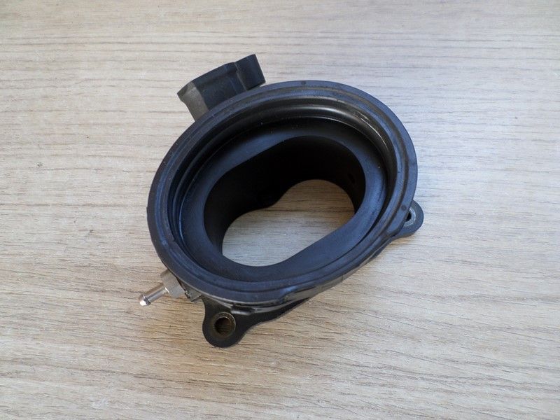 Pipe admission cylindre arrière DUCATI 1200 DIAVEL 2011/2014 type G100AA