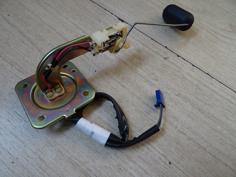 Jauge à essence Honda 800 VFR FI type RC46A 1998/2001 (37010-MBG-000)