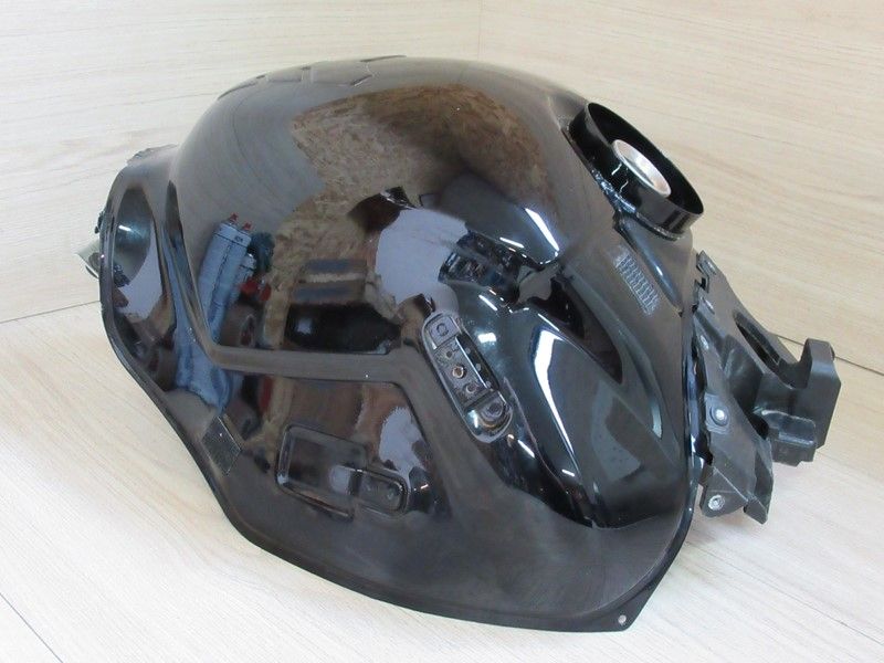 Réservoir d'essence Suzuki GSX1300 B-King 2008-2012