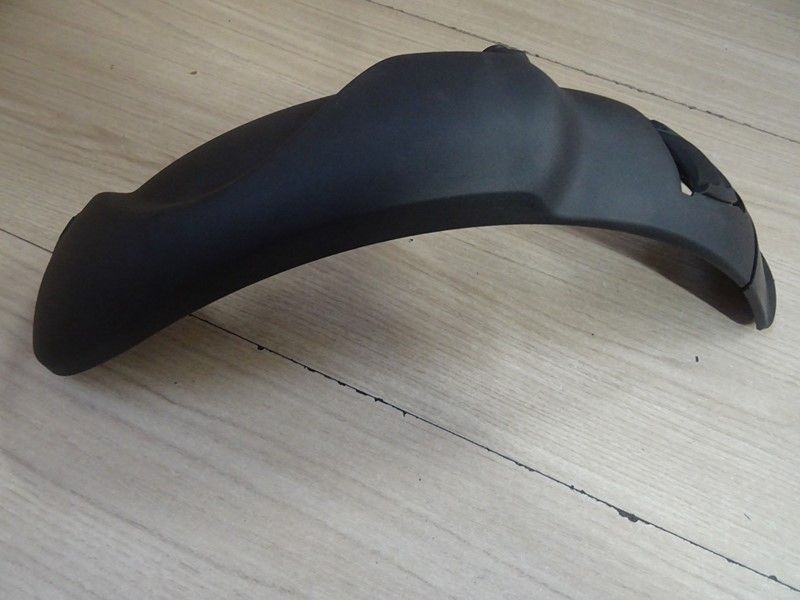 Garde boue avant gauche Piaggio MP3 toutes cylindrées 2007/2014 (666221)