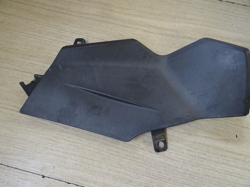 Cache latéral gauche sous selle Moto Guzzi 1200 Norge type LPH011 2006/2008 (977113)