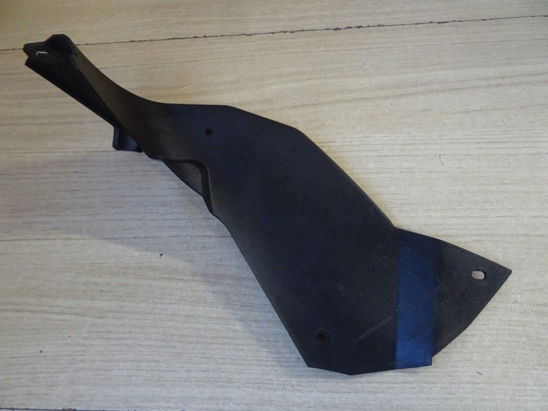 Garniture latérale gauche Triumph 
1200 TIGER Explorer 2016/2017