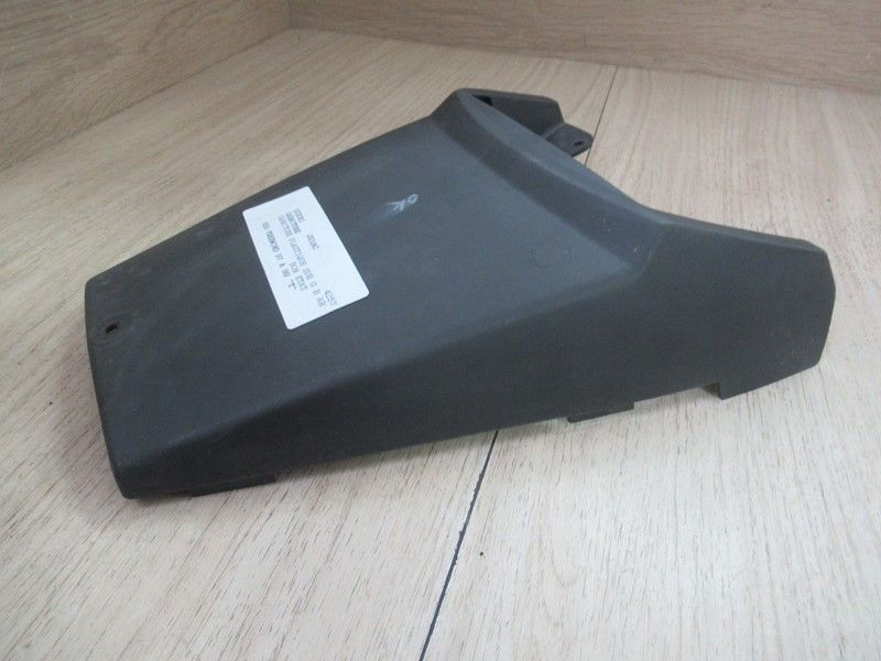 Garde boue arrière Suzuki XF 650 Freewind (63111-04F00
)