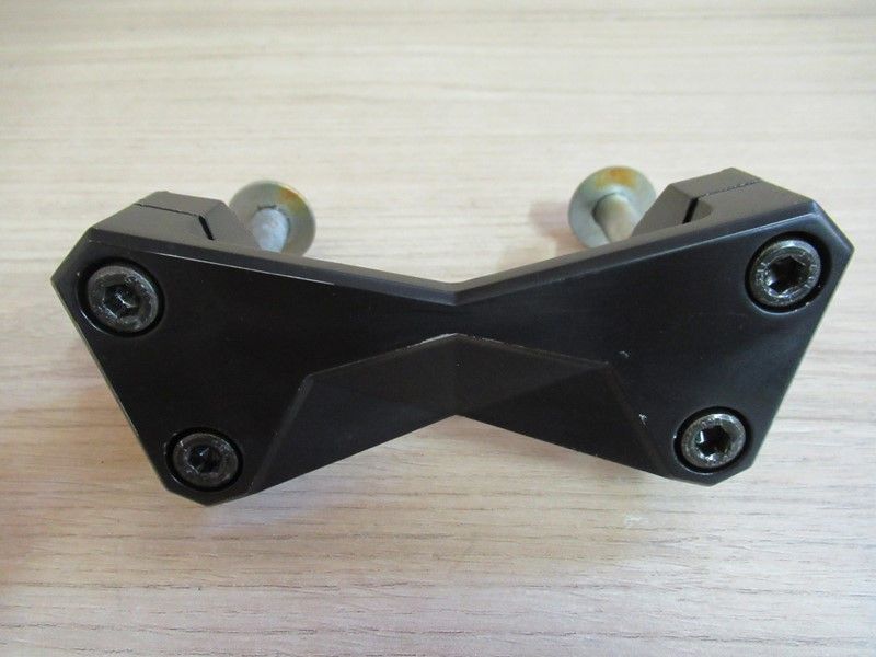 Pontet de guidon Kawasaki Z 750 2004-2006