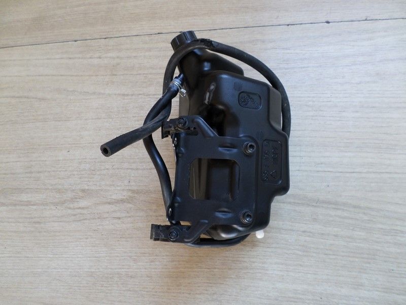 Vase d'expansion DUCATI 1200 DIAVEL 2011/2014 type G100AA