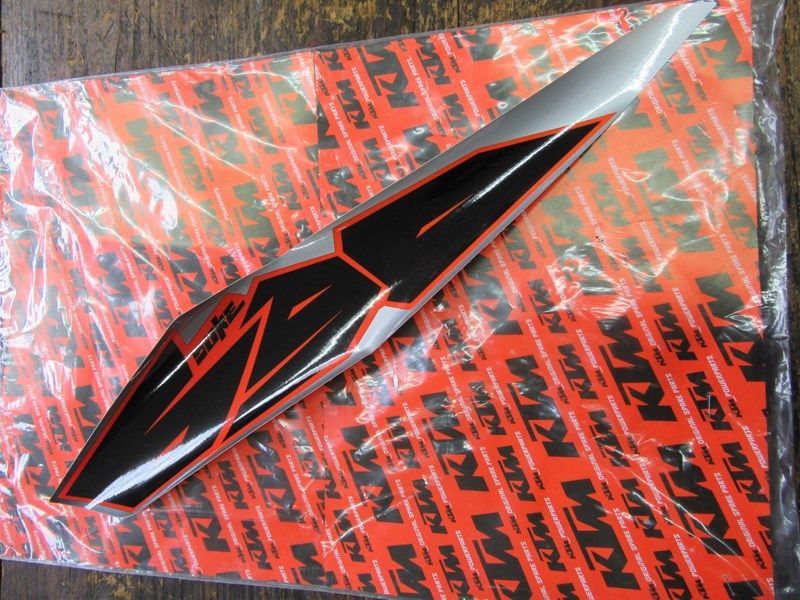 Sticker couvre réservoir gauche KTM 690 Duke 2012/2015