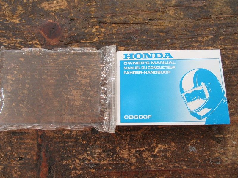Manuel du propriétaire Honda CBF 600 Hornet 1998 (PC34) (00X37-MBZ-6000)