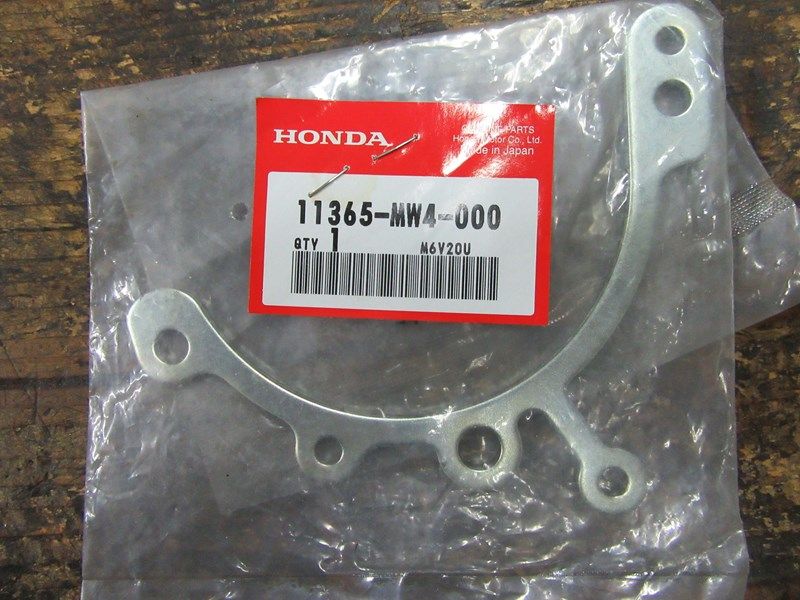 Plaque guide de chaîne d'entraînement Honda VFR 800 1998-2001 (11365-MW4-000)