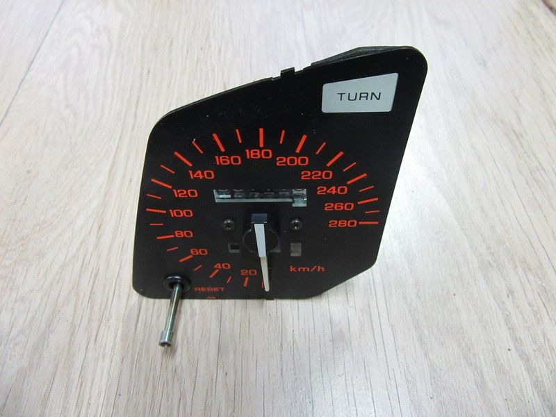 Compteur de tableau de bord Honda 750 VFR 1986-1989 – 8717 km
