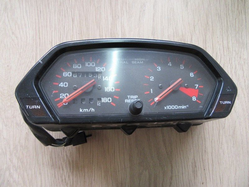 Compteur, tableau de bord Honda NX 650 Dominator (RD02) 1988-1991 – 67 153 km (37100MN9791)