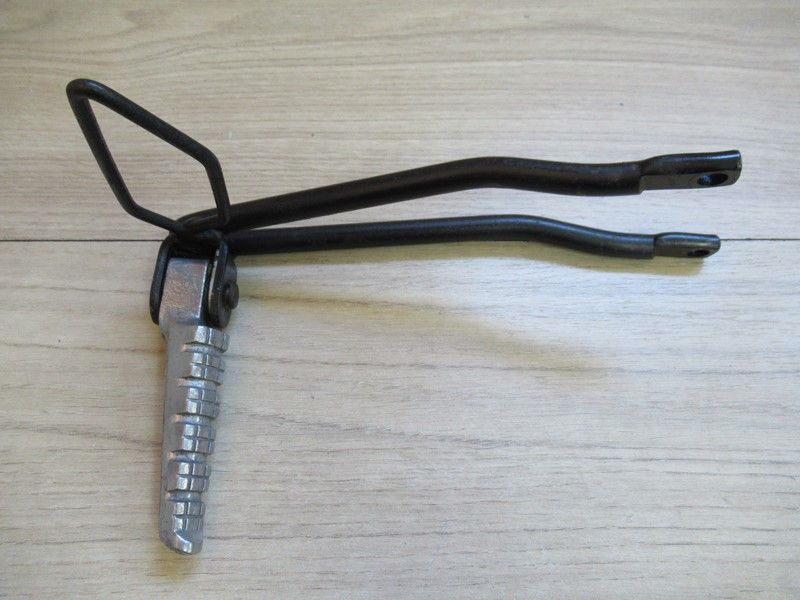 Platine repose-pied arrière droite Aprilia RS 125 1996-1998