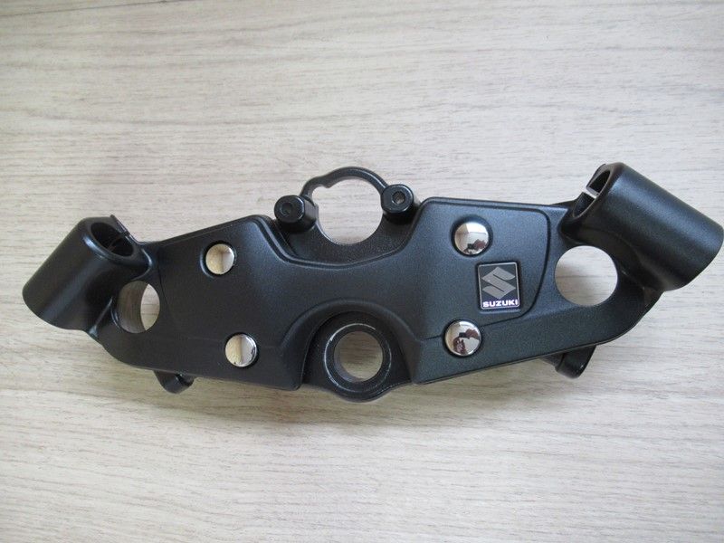 Té supérieur de fourche Suzuki 1340 GSXR 2008/2016    (51311-24F50-000)