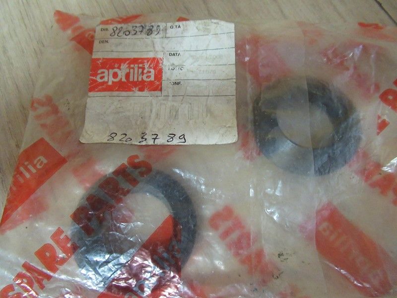 Jeu de cache poussière de fourche Aprilia RS 50 1993-1998