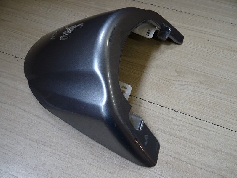 Capot de selle Suzuki VZR 1800 2006/2016