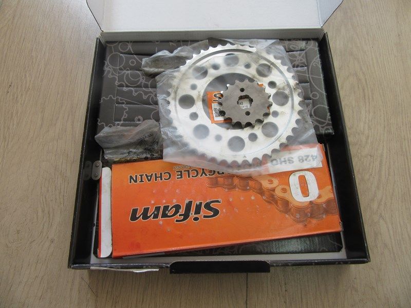 Kit chaine neuf Honda 125 CBF2009/2013