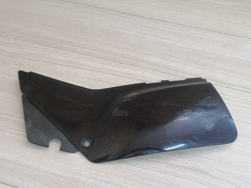 Cache latéral gauche Suzuki DR 650 RS SP43A 1991-1995