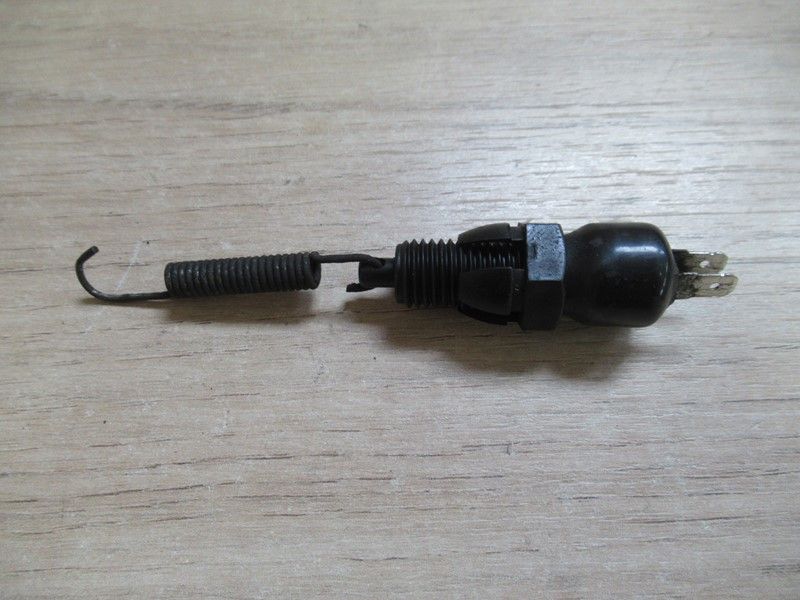 Contacteur de stop arrière Suzuki GS 500 E 1990-2006