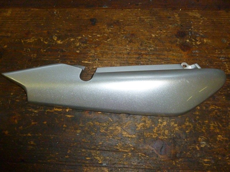 Coque arrière droite Yamaha YBR 125 2005-06