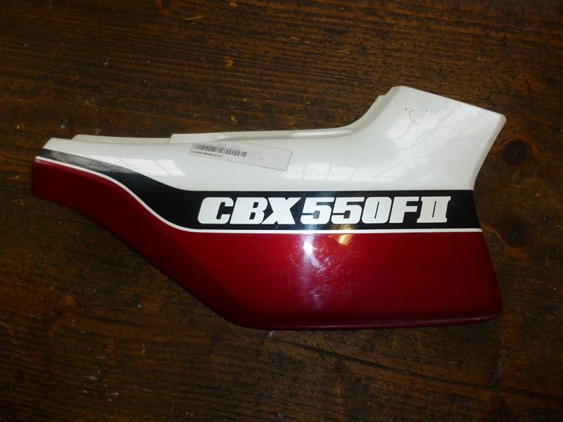 Cache latéral droit pour Honda CBX 550 F (PC04) 1982-85