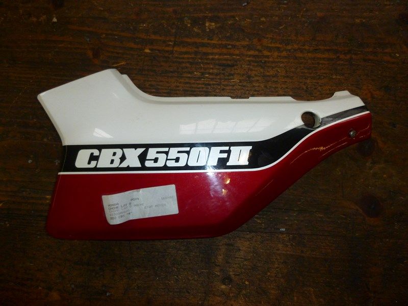Cache latéral gauche pour Honda CBX 550 F (PC04) 1982-85