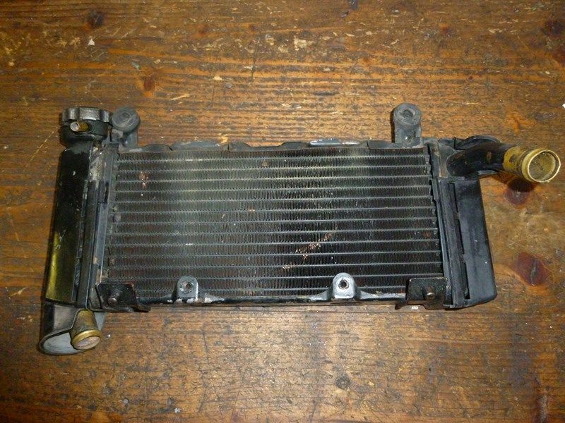 Radiateur pour Honda 750 VFF (RC15) 