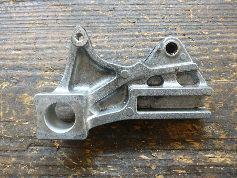 Support d'étrier arrière Suzuki SV 1000