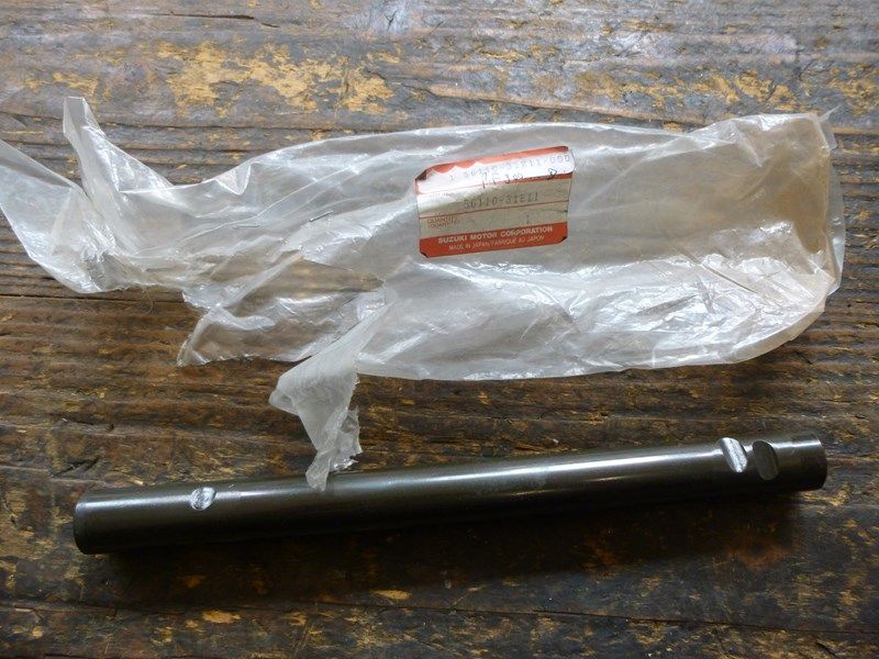 Tube de guidon droit neuf Suzuki RF 900 R 