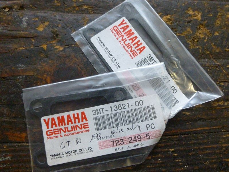 Jeu de 2 joints de clapet d'admission Yamaha GT80 1973