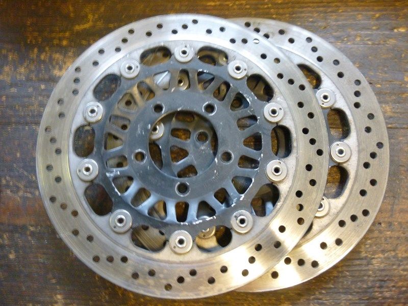 Jeu de deux disques avant Triumph 955 Speed Triple 2002-04