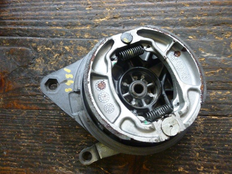 Flasque de frein Honda 125 CBF (JC40A)