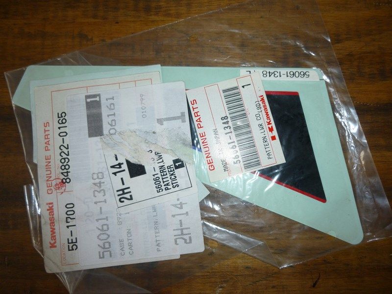 Sticker de flanc gauche Kawasaki Ninja ZX-6R 1995-(ZX600F) 56061-1348